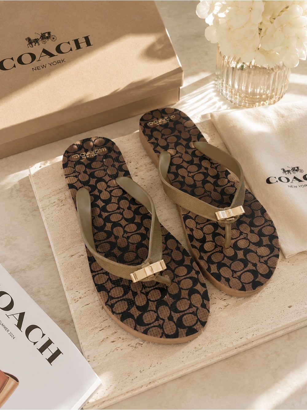 Coach Signature Monogram Bow Flip Flop Sandals Khaki Brown Gold Women's 9-10 L